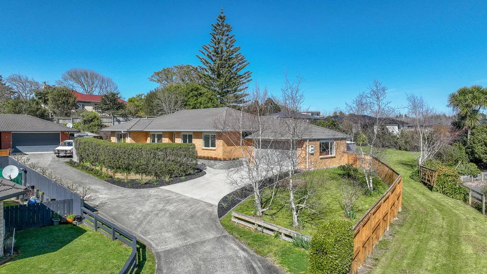Photos of 11 Totara Place