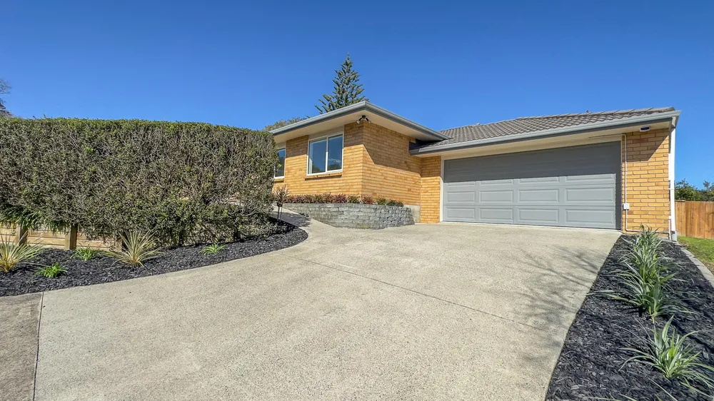 Photos of 11 Totara Place