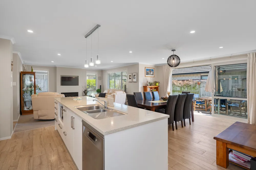 Photos of 6 Oka Street