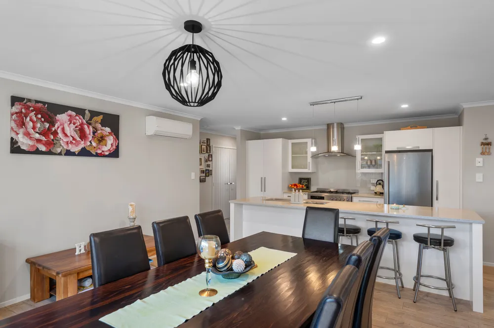 Photos of 6 Oka Street