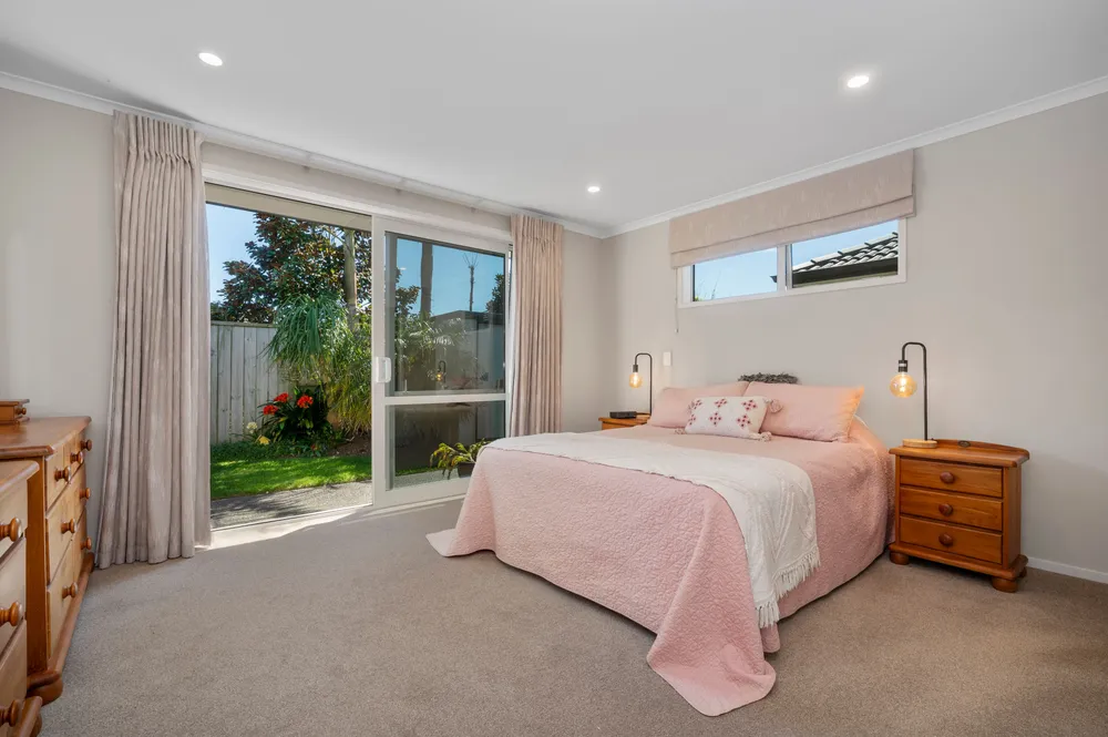Photos of 6 Oka Street