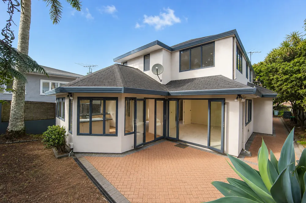 Photos of 169 Landscape Road