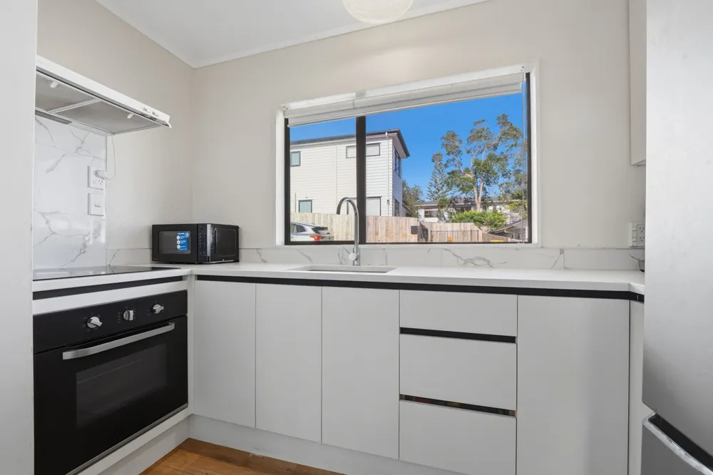 Photos of 2/38 Leo Street