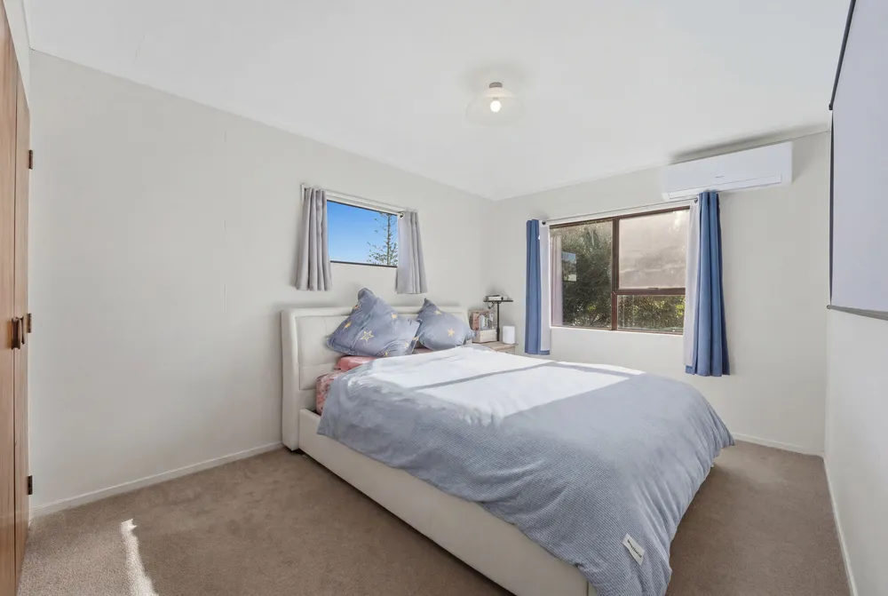 Photos of 2/38 Leo Street