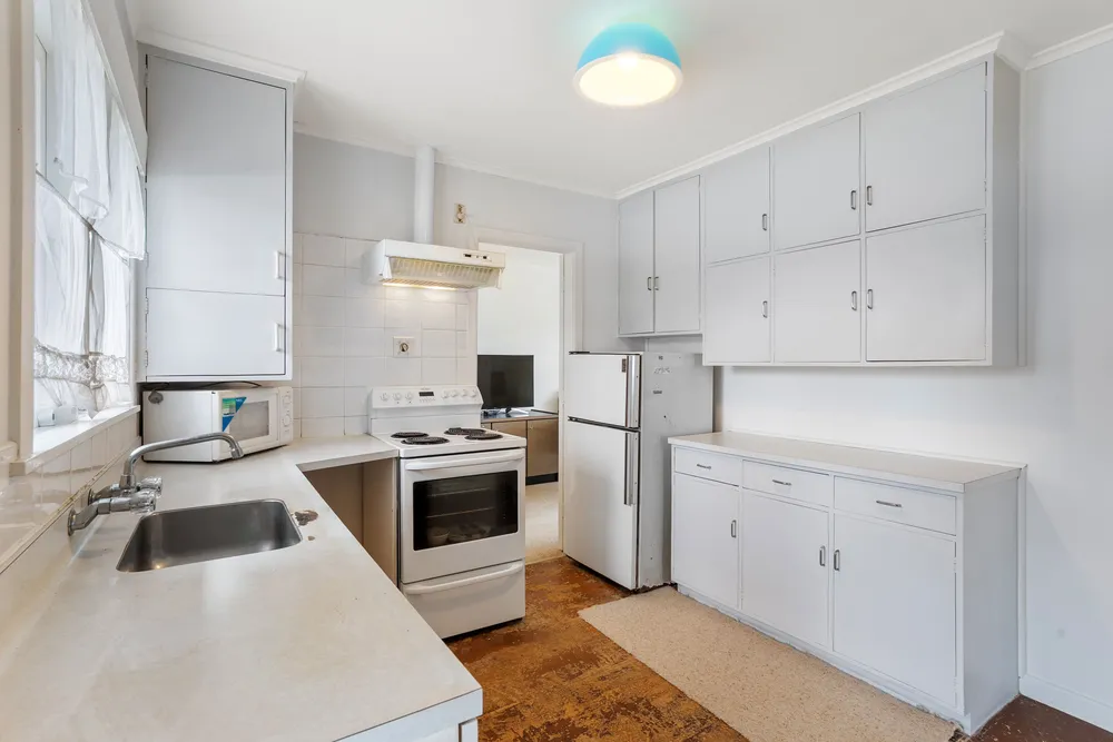 Photos of 79A White Swan Road