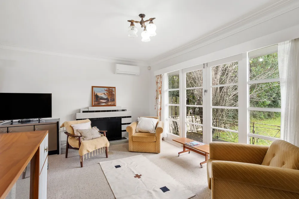 Photos of 79A White Swan Road