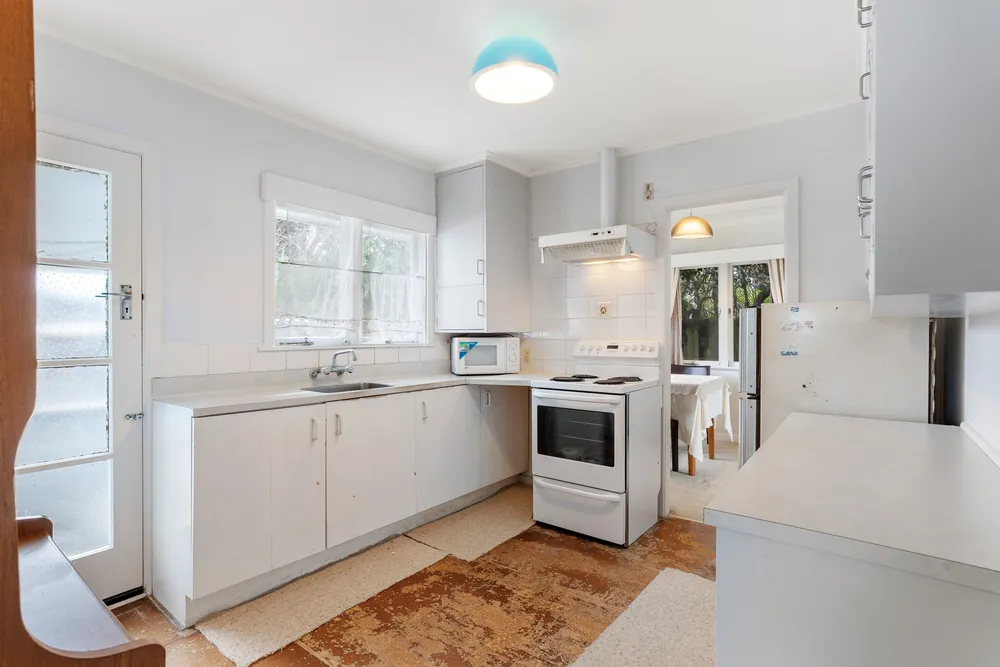 Photos of 79A White Swan Road