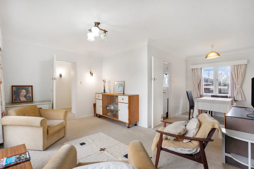 Photos of 79A White Swan Road