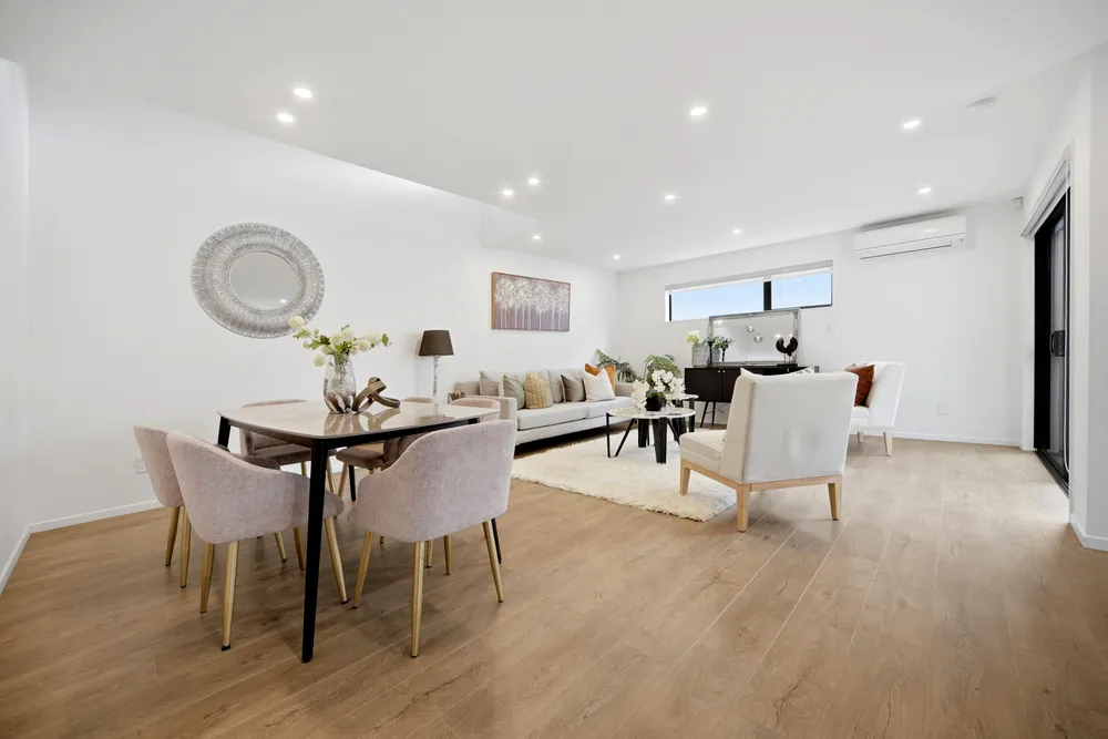 Photos of 17A Winhall Rise