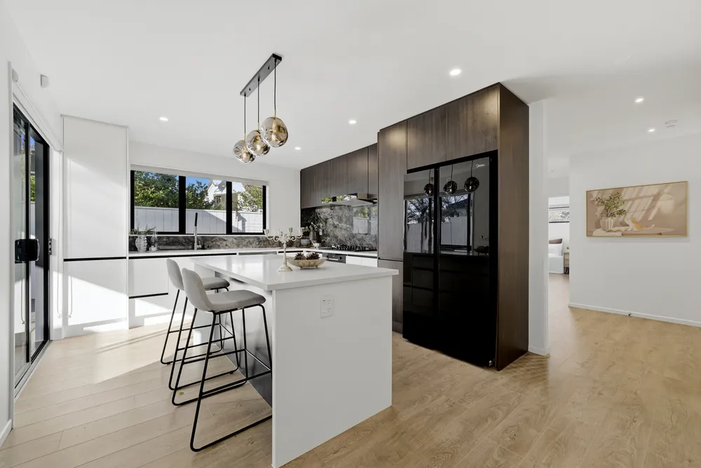 Photos of 17A Winhall Rise