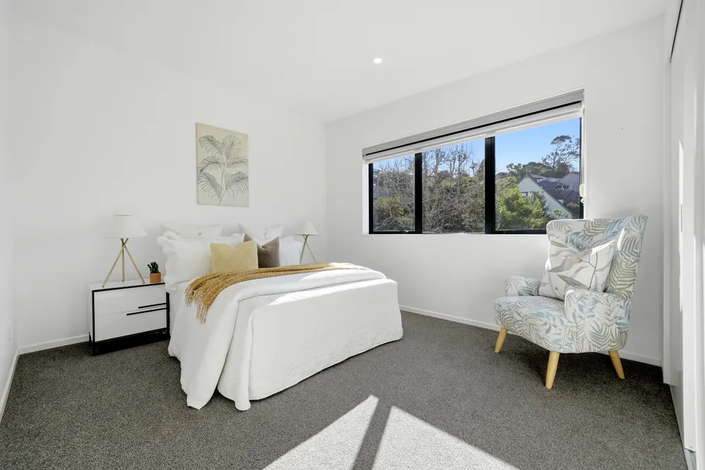 Photos of 17A Winhall Rise