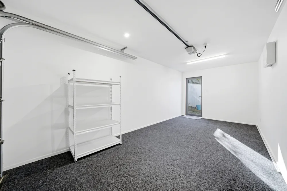 Photos of 17A Winhall Rise