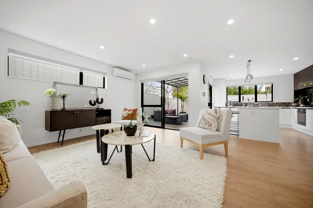 Photos of 17A Winhall Rise