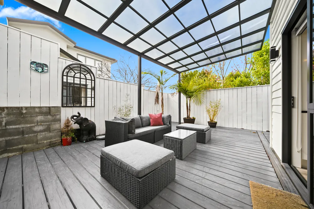 Photos of 17A Winhall Rise
