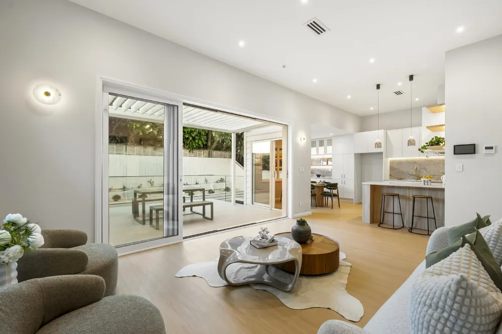 Photos of 9 Provost Street