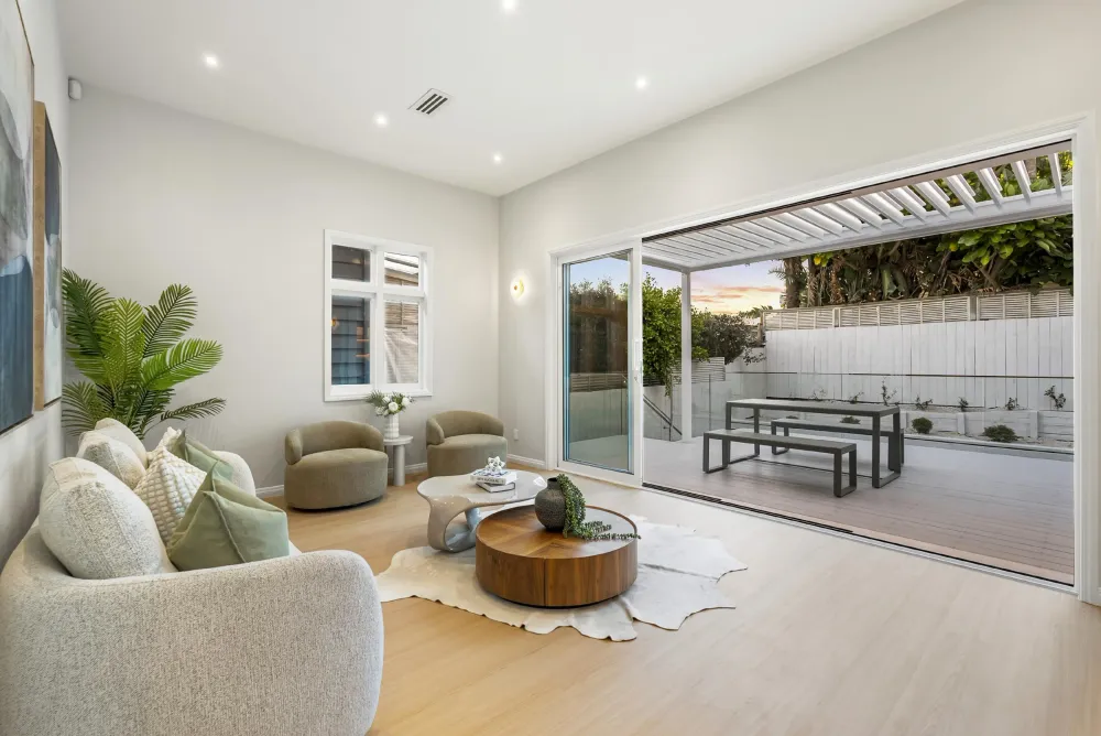 Photos of 9 Provost Street