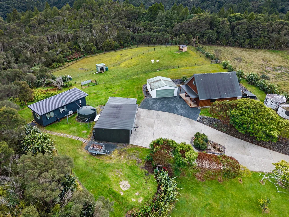 Photos of 233 Pigs Head Road