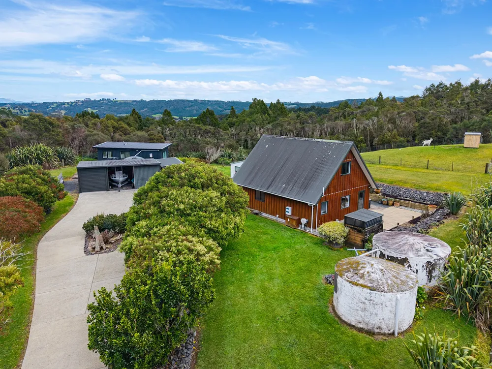 Photos of 233 Pigs Head Road