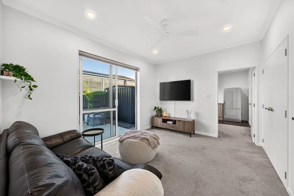 Photos of 7 Walter Ruddock Avenue