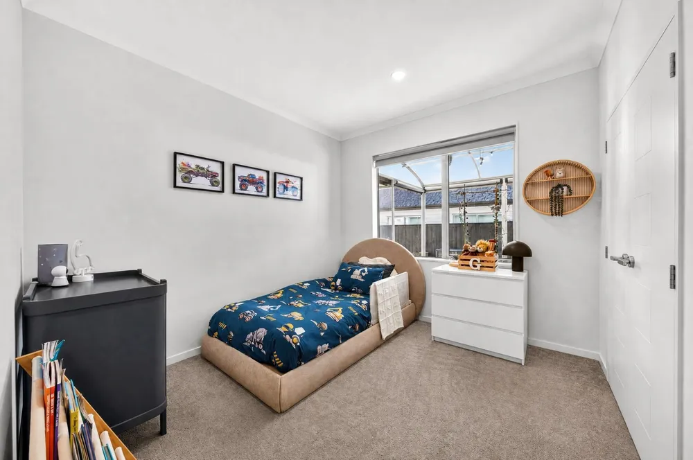 Photos of 7 Walter Ruddock Avenue