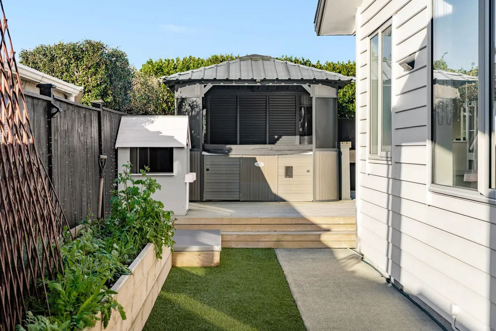 Photos of 7 Walter Ruddock Avenue