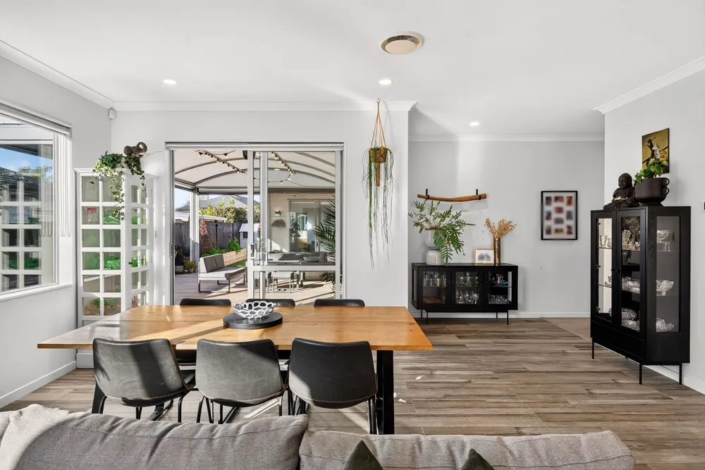 Photos of 7 Walter Ruddock Avenue