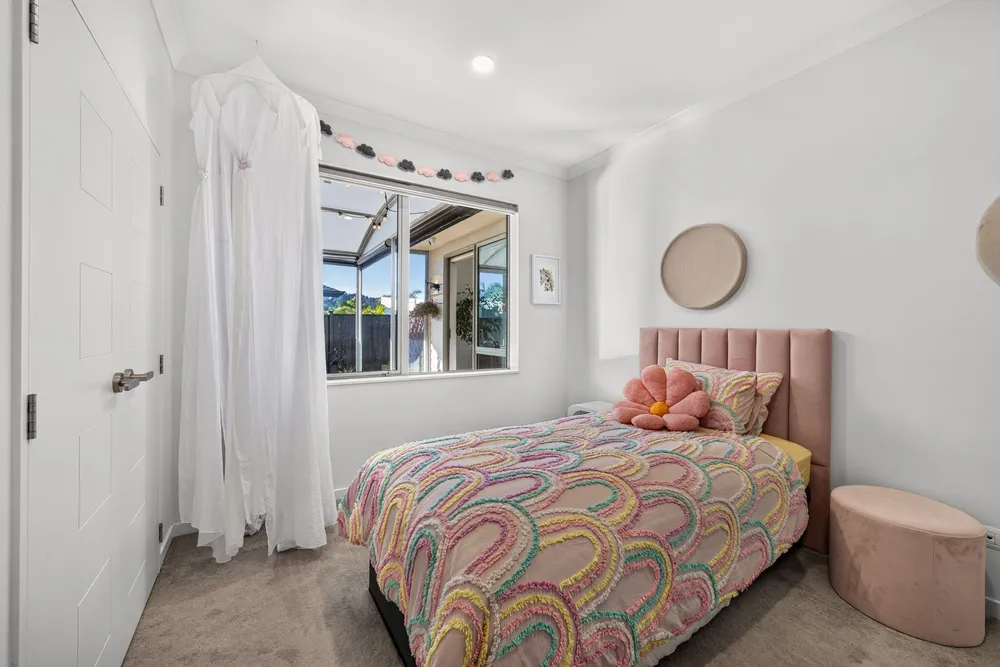 Photos of 7 Walter Ruddock Avenue