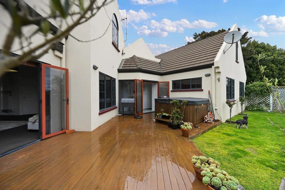 Photos of 19 Western Heights Drive