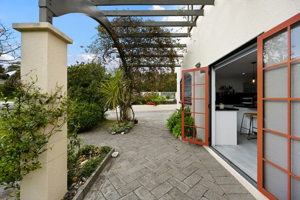 Photos of 19 Western Heights Drive