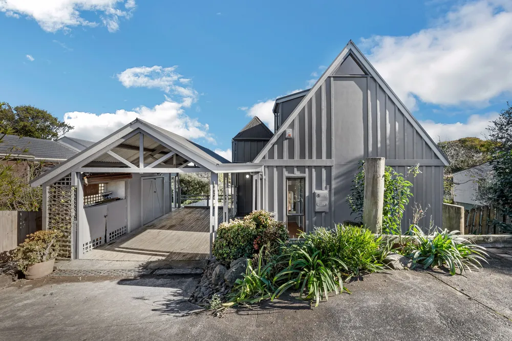 Photos of 109A Udys Road