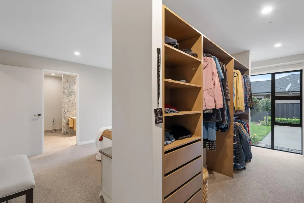 Photos of 11 Whitton Way