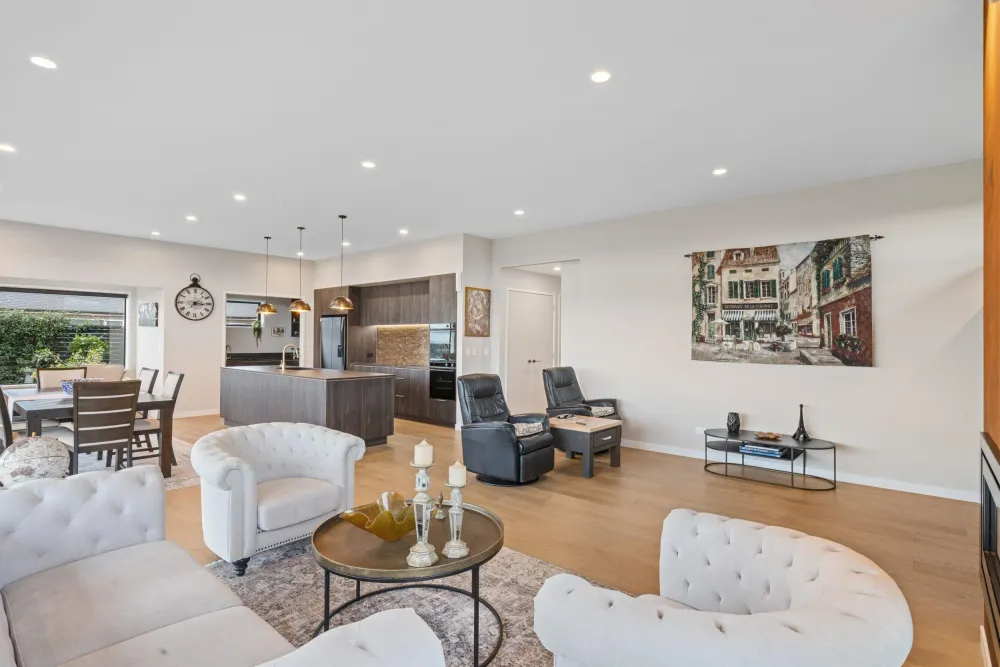 Photos of 11 Whitton Way