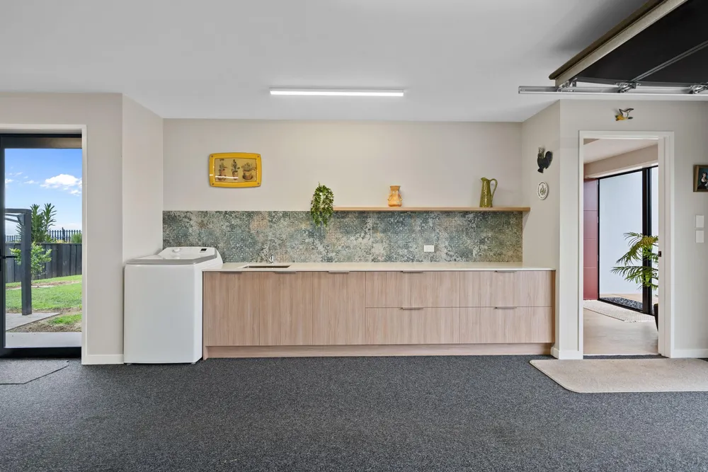 Photos of 11 Whitton Way