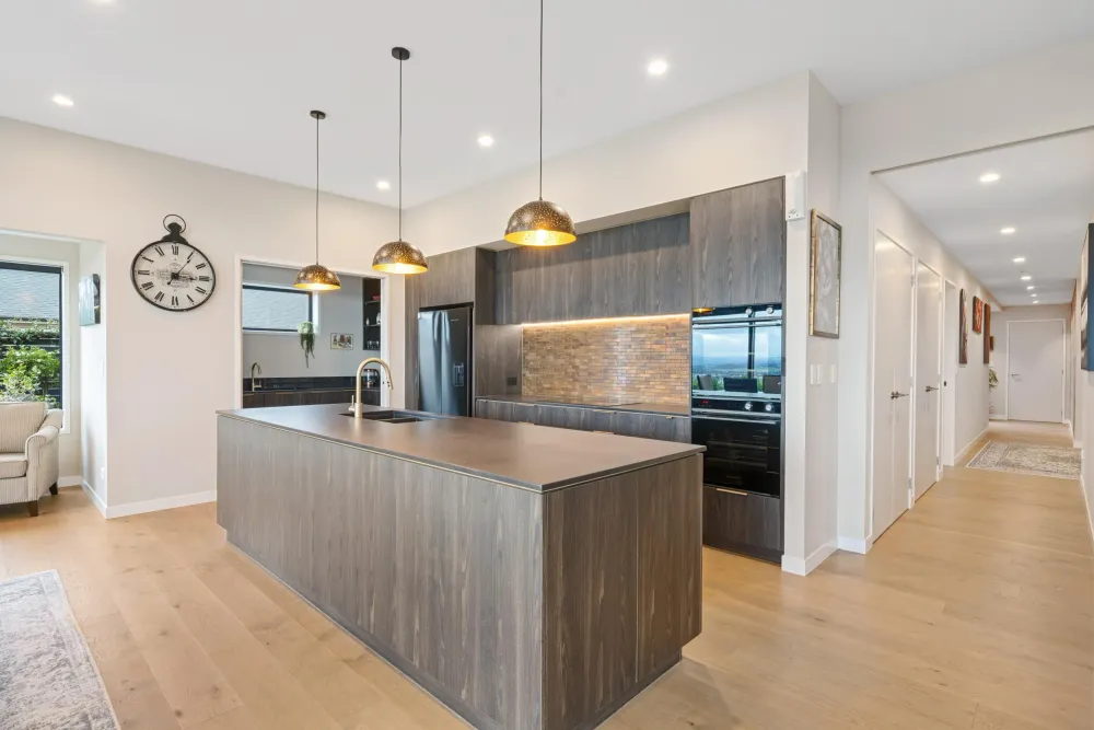Photos of 11 Whitton Way