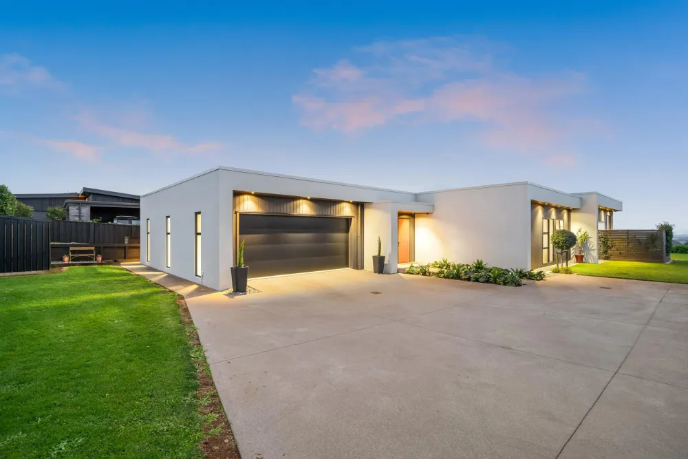 Photos of 11 Whitton Way