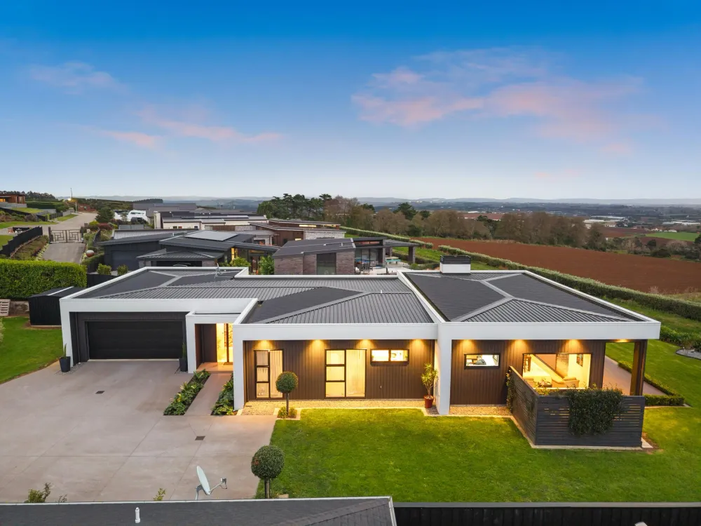 Photos of 11 Whitton Way