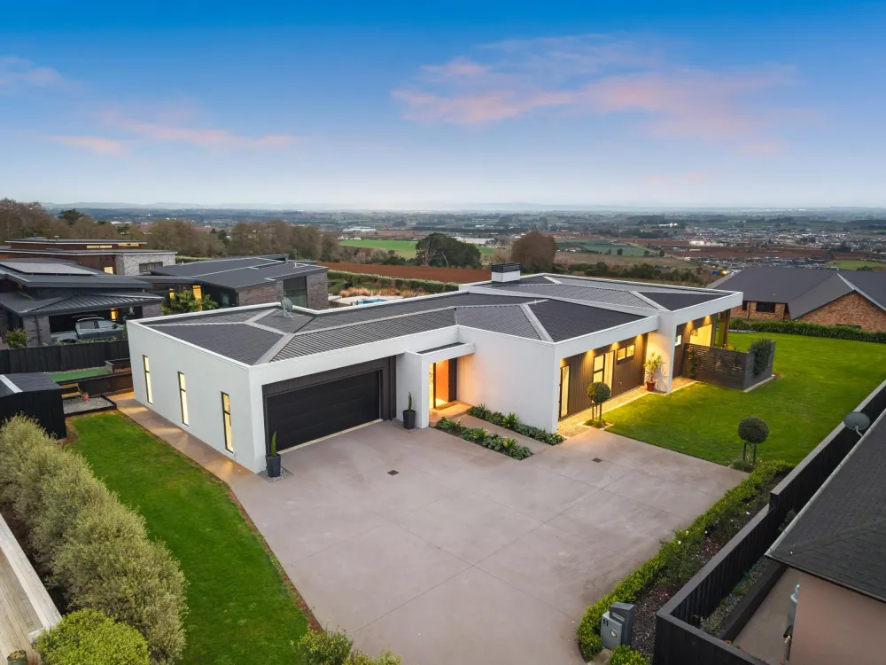 Photos of 11 Whitton Way