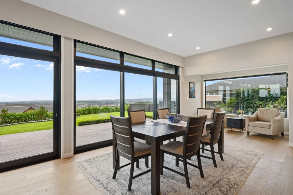 Photos of 11 Whitton Way