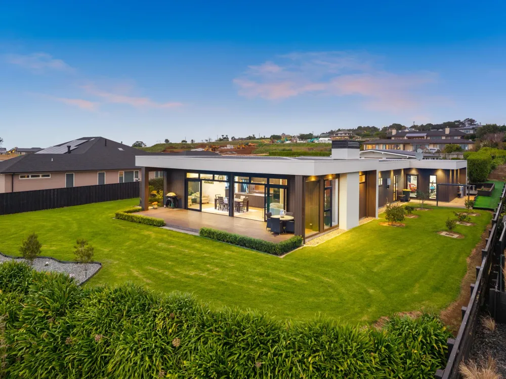 Photos of 11 Whitton Way