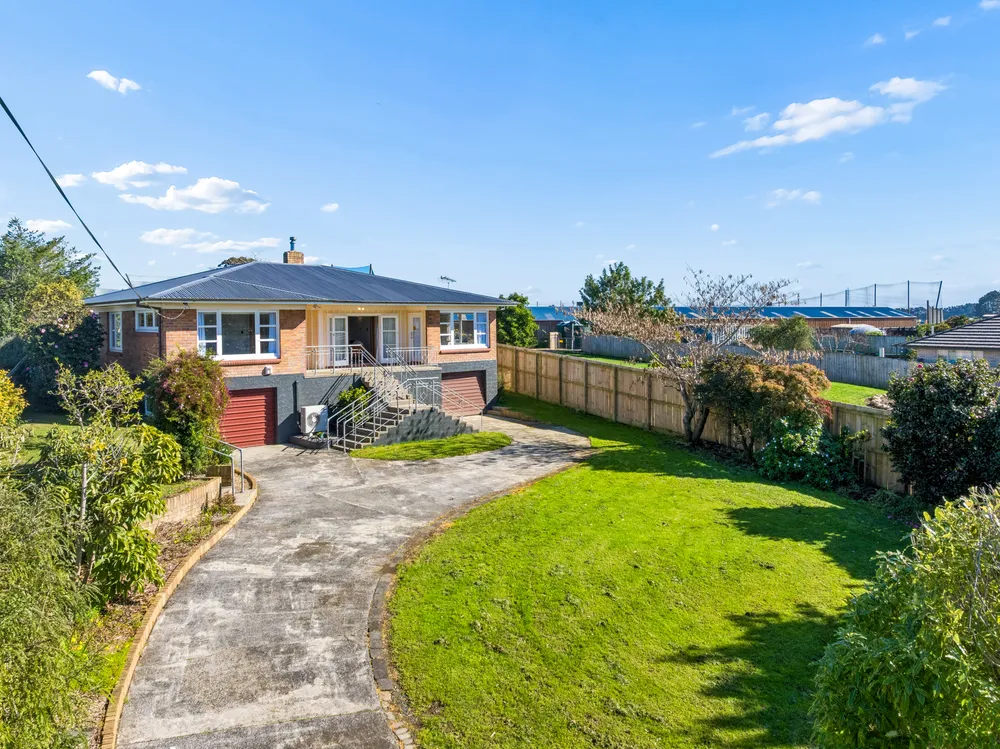 Photos of 990 Paerata Road