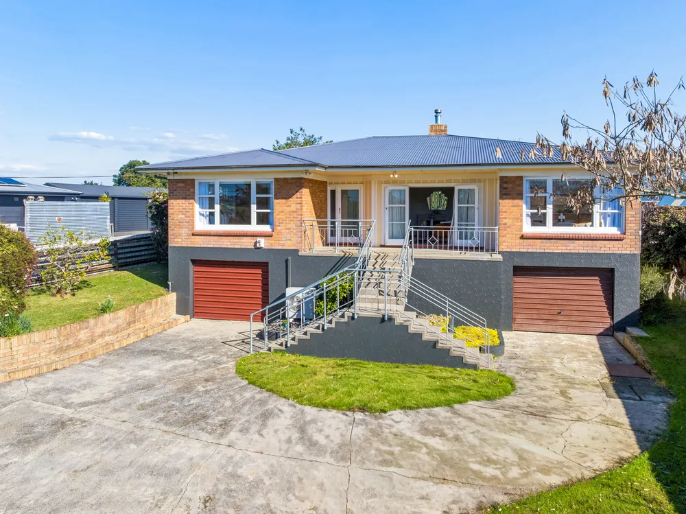 Photos of 990 Paerata Road