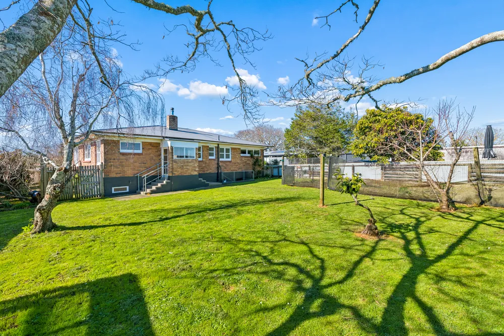 Photos of 990 Paerata Road