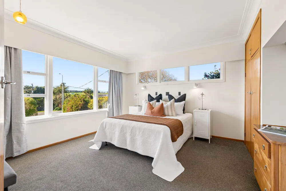 Photos of 990 Paerata Road