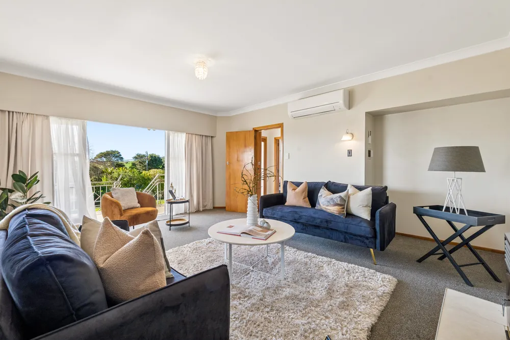 Photos of 990 Paerata Road