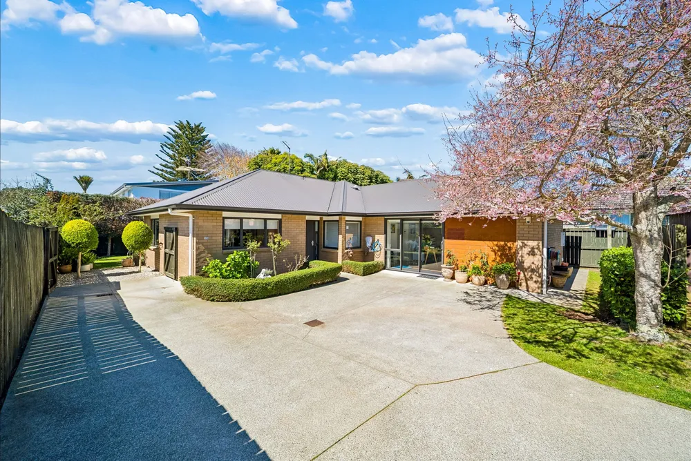 Photos of 15A Mason Avenue