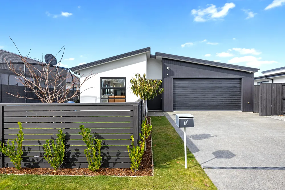 Photos of 60 Quinn Crescent