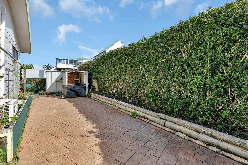 Photos of 2 McKenzie Avenue