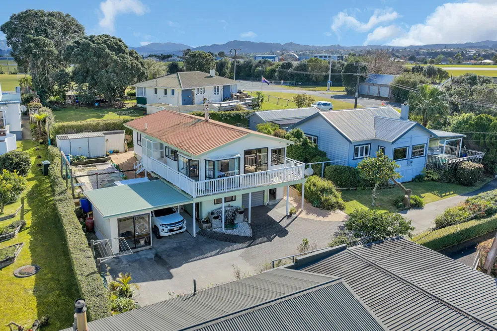 Photos of 2 McKenzie Avenue