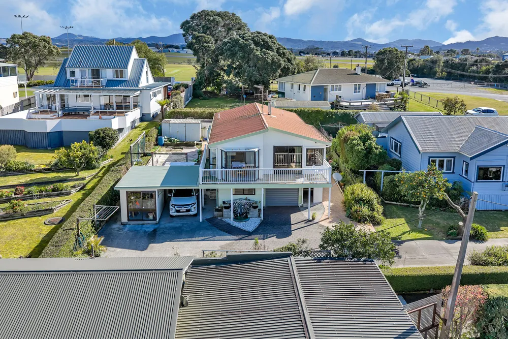 Photos of 2 McKenzie Avenue