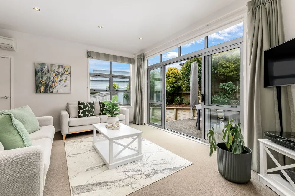 Photos of 20 Nelson Avenue